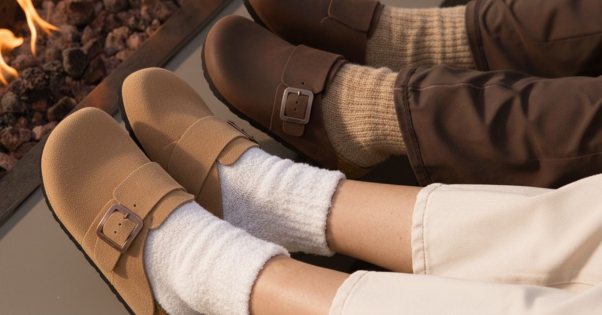 Why Clogs Are One of 2026’s Most Practical Shoe Trends Why Clogs Are One of 2026’s Most Practical Shoe Trends