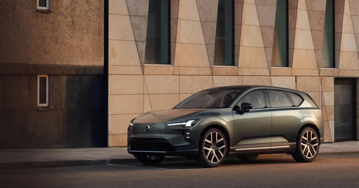 Another automaker doubles down on CarPlay support Another automaker doubles down on CarPlay support