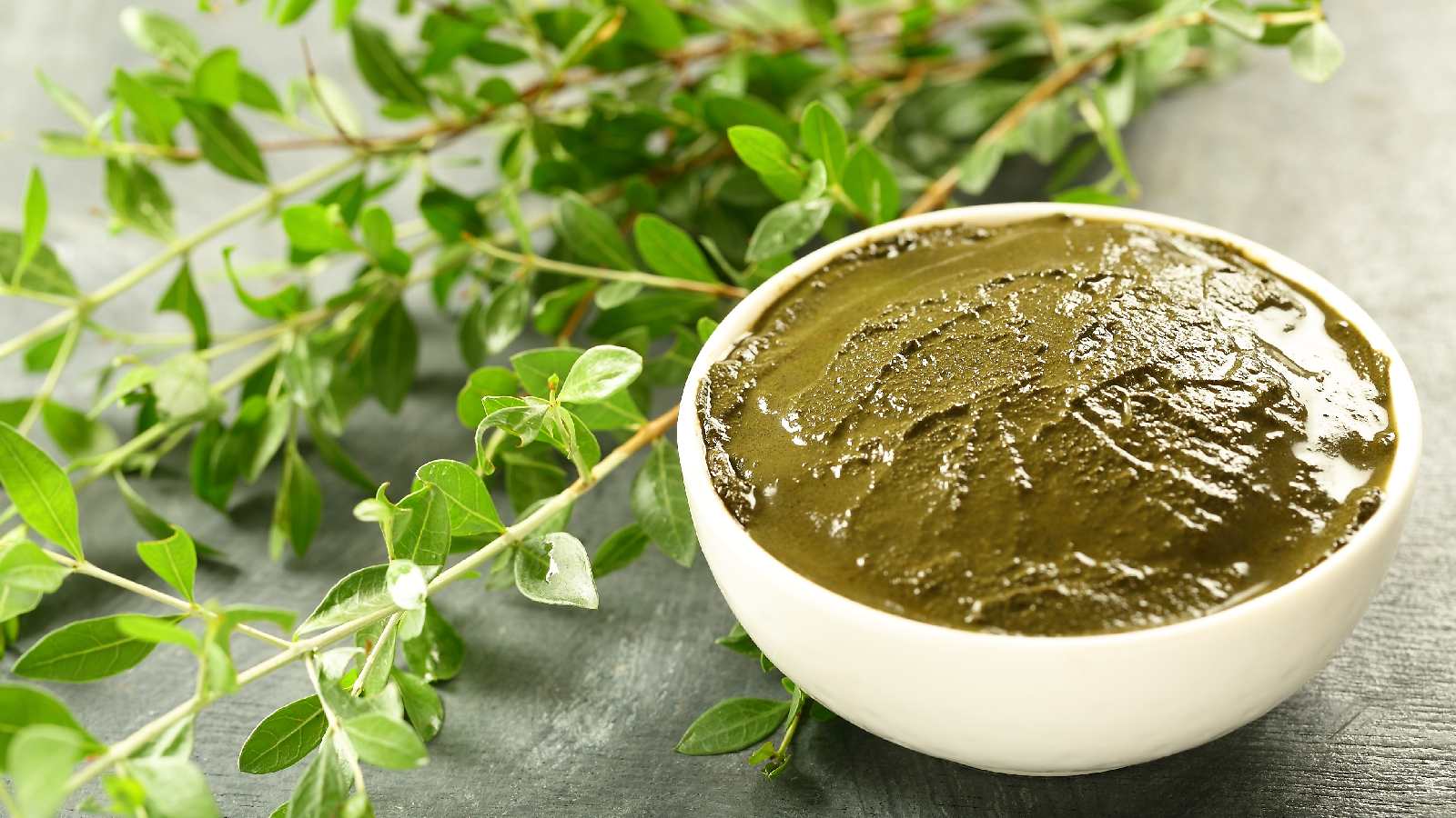 Henna cream: Expert-recommended monsoon must-have for hair nourishment and natural shine Henna cream: Expert-recommended monsoon must-have for hair nourishment and natural shine