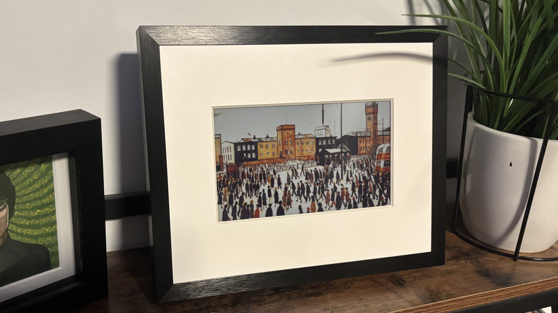 SwitchBot AI Art Frame Review SwitchBot AI Art Frame Review