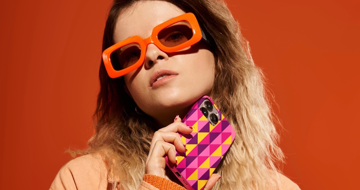 The Smartphone Is the New Canvas for High Fashion Prints The Smartphone Is the New Canvas for High Fashion Prints
