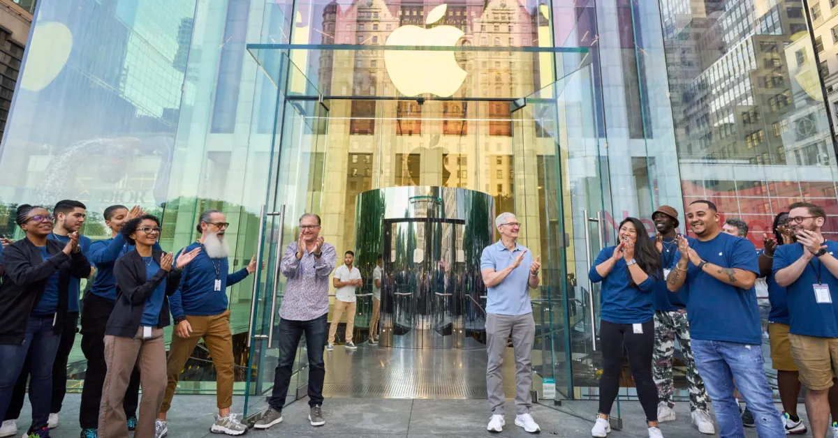 Leaked iPhone roadmap reveals plans for larger foldable, ‘biggest overhaul,’ more Leaked iPhone roadmap reveals plans for larger foldable, ‘biggest overhaul,’ more