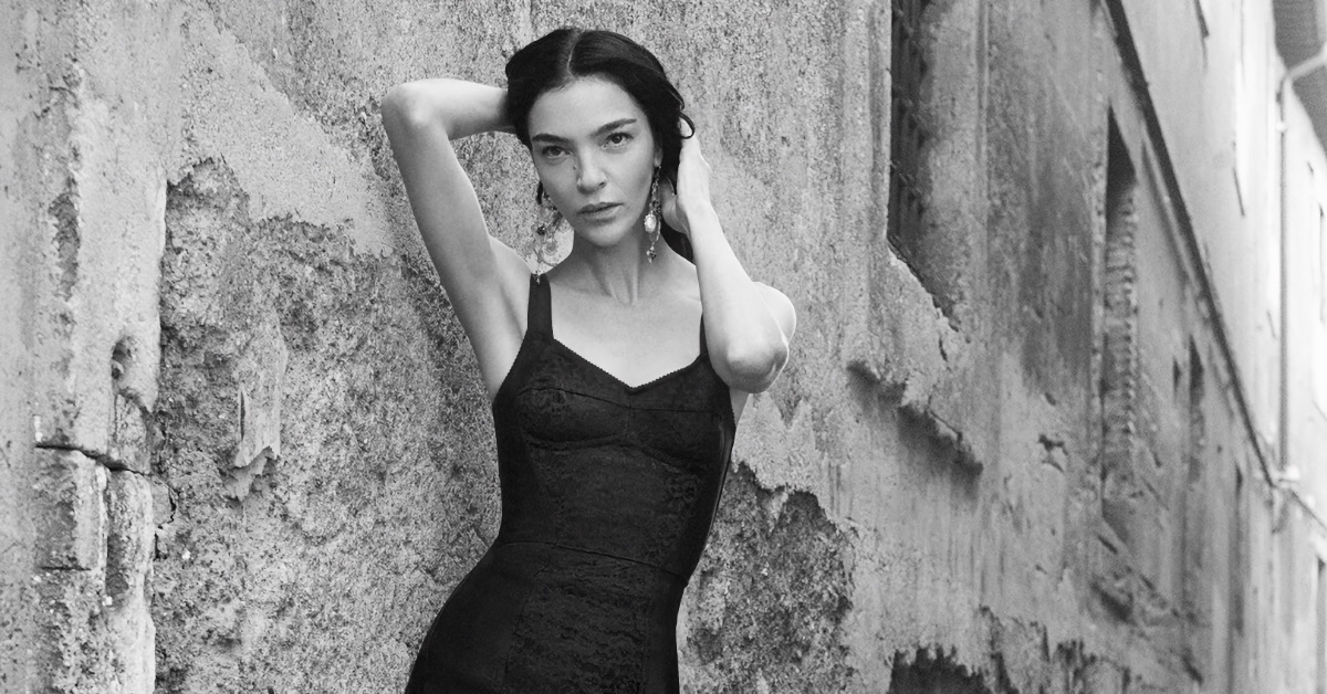Mariacarla Boscono Takes Center Stage in Dolce & Gabbana DNA Mariacarla Boscono Takes Center Stage in Dolce & Gabbana DNA