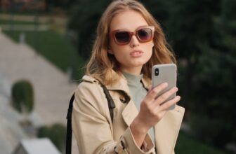 Why Minimalist Phone Cases Are the New Style Essential