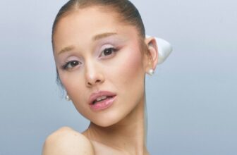 Ariana Grande’s r.e.m. Beauty Holiday Look Is a Ballet Dream