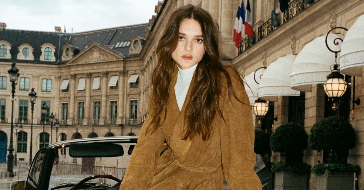 Charlotte Lawrence Goes from Day to Night in FRAME x Ritz Paris Charlotte Lawrence Goes from Day to Night in FRAME x Ritz Paris